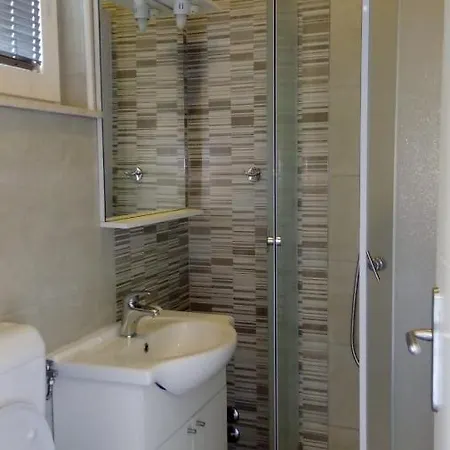 Apartment 4
