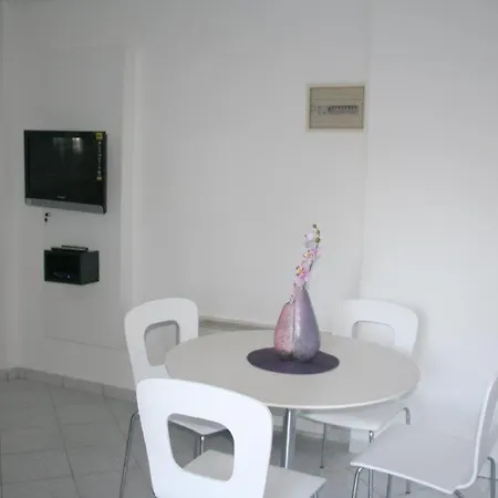 Apartment 4