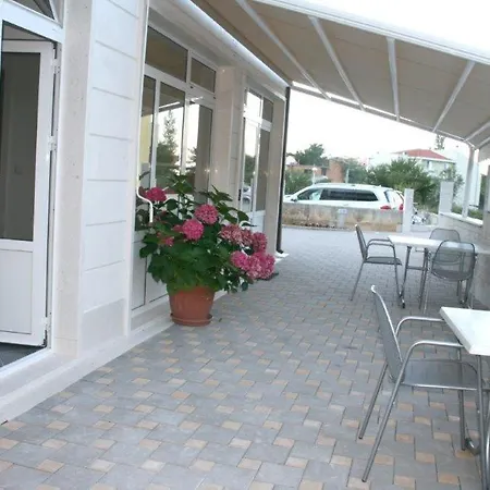 Apartment 4 *