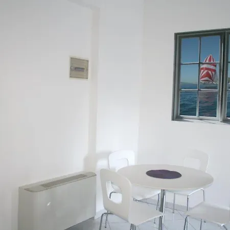 Apartman 4 Promajna