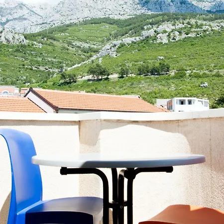 4 Apartman Promajna