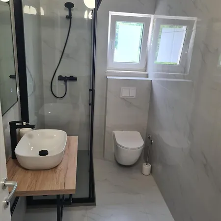 Apartman 4 Promajna